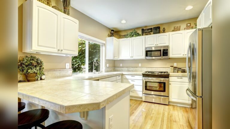 Best Way to Decorate above Kitchen Cabinets