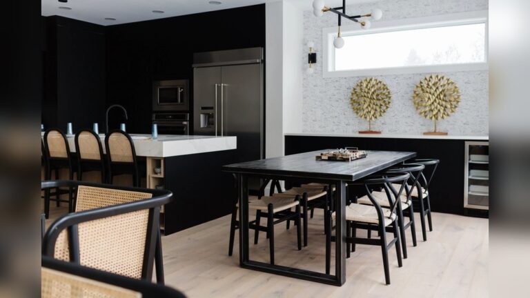How to Match a Kitchen Table With Your Decor: Expert Tips