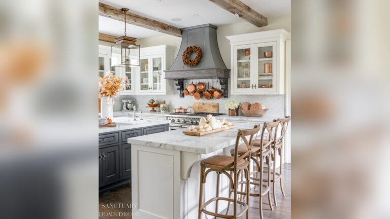 How to Decorate a Farmhouse Kitchen
