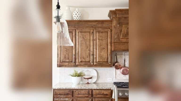 How to Decorate Kitchen Cabinets